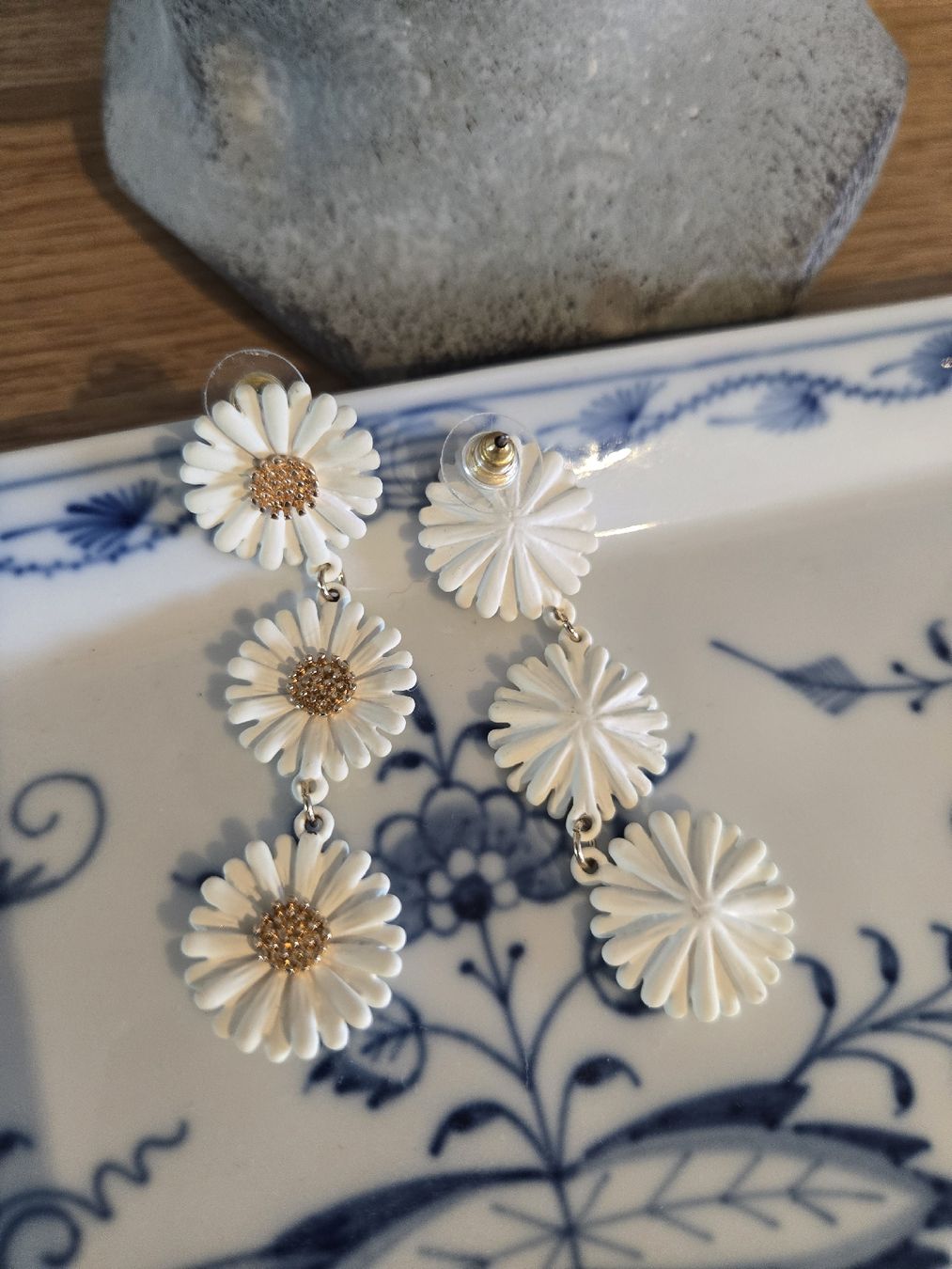 Ohrringe & -stecker: Hübsche Statement Ohrhänger mit Gänseblümchen – Gebraucht aus Dübendorf von Timulka 1