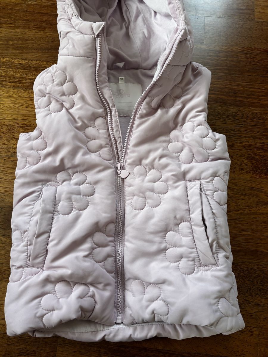 Altro abbigliamento per bambina: Mädchengilet Gr. 128 – Usato da Amriswil venduto da Ka_Sc 1