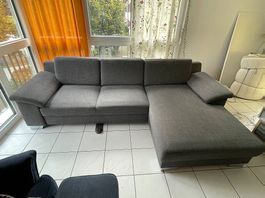 Ausziehbares Sofa mit Stauraum in guten/sehr guten Zustand