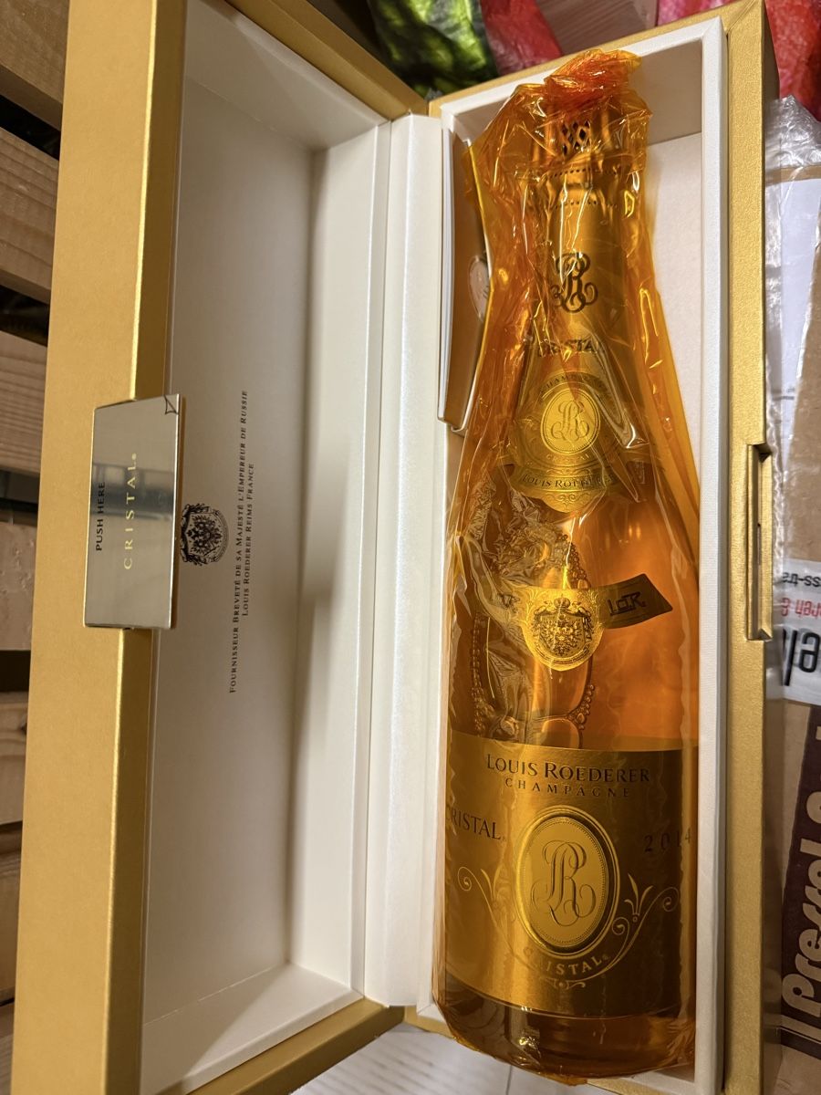 Louis Roederer Vino: Louis Roederer Cristal 2014  with box – Nuovo e nell'imballaggio originale da Troinex venduto da Airain 1