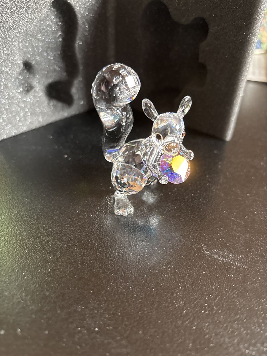 Swarovski Figuren: Swarovski Eichhörnchen – Neu (gemäss Beschreibung) aus Lützelflüh-Goldbach von NicoleL.