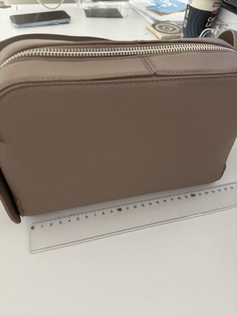 Beautiful H&M taupe color summer bag (24 x 16 cm)