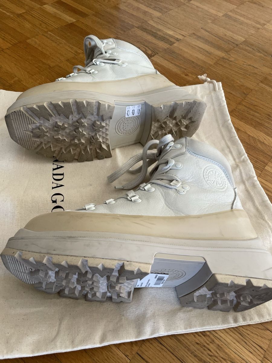 Canada Goose Damenschuhe: Canada Goose Boots – Neu (gemäss Beschreibung) aus Zürich von deb_j5d7 3