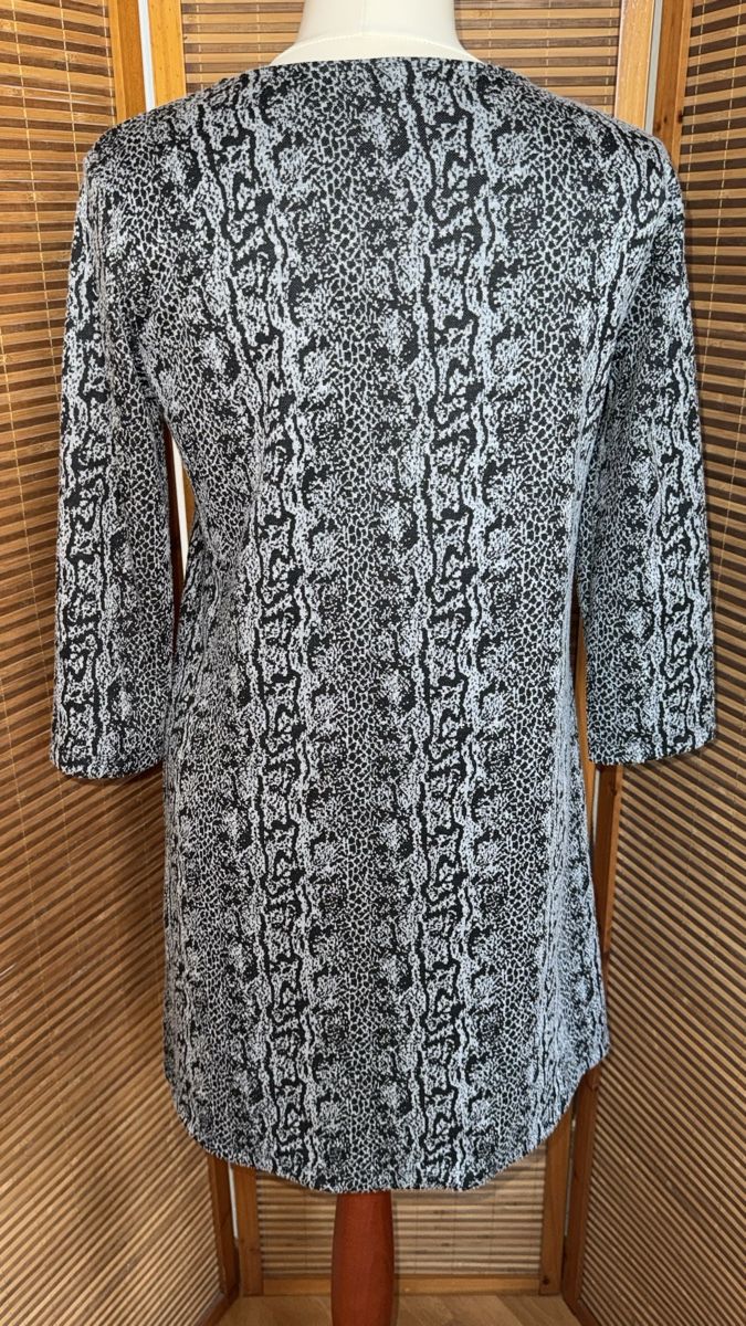 Stradivarius Kleider: Kleid von stradivarius, M – Gebraucht aus Gümligen von morticiaaddams 2
