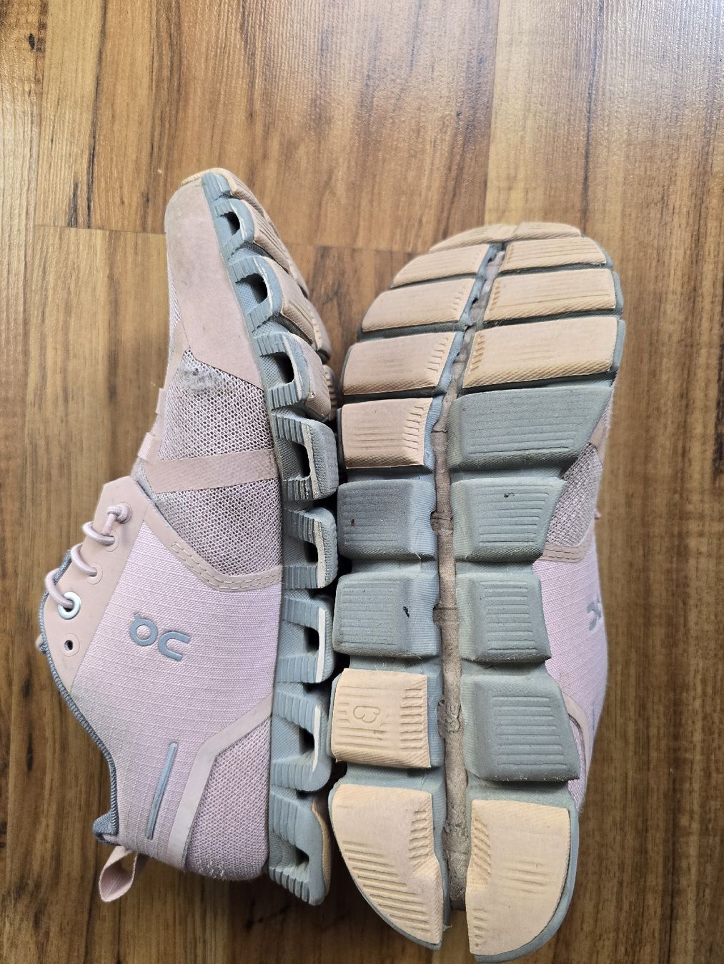 Scarpe da donna: on cloud Schuhe Gr. 38 – Usato da Leissigen venduto da No-Da 3