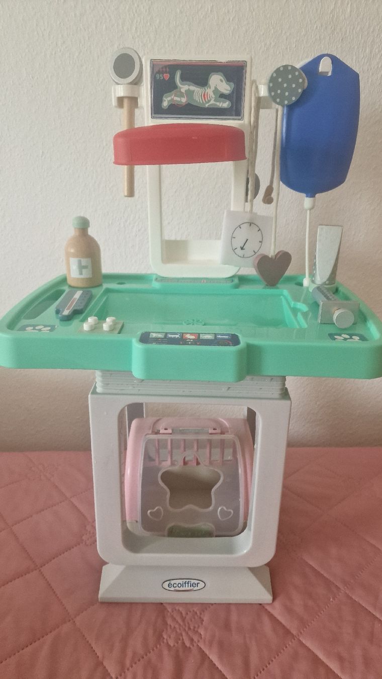 Giocattoli: Tierarztpraxis Spielset von Ecoiffier – Usato da Zürich venduto da Gabced