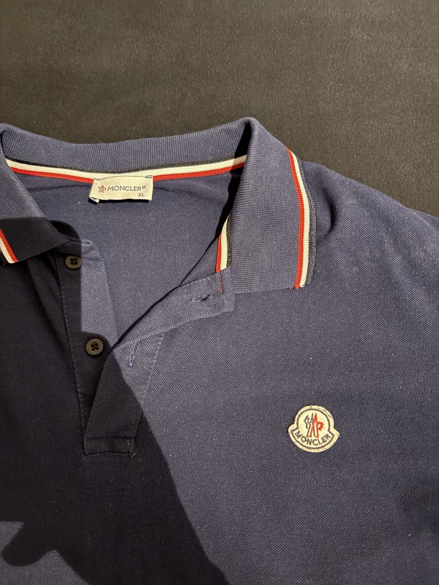 Moncler Magliette Polo: Polo Shirt – Nuovo (secondo la descrizione) da Däniken SO venduto da jschenker27