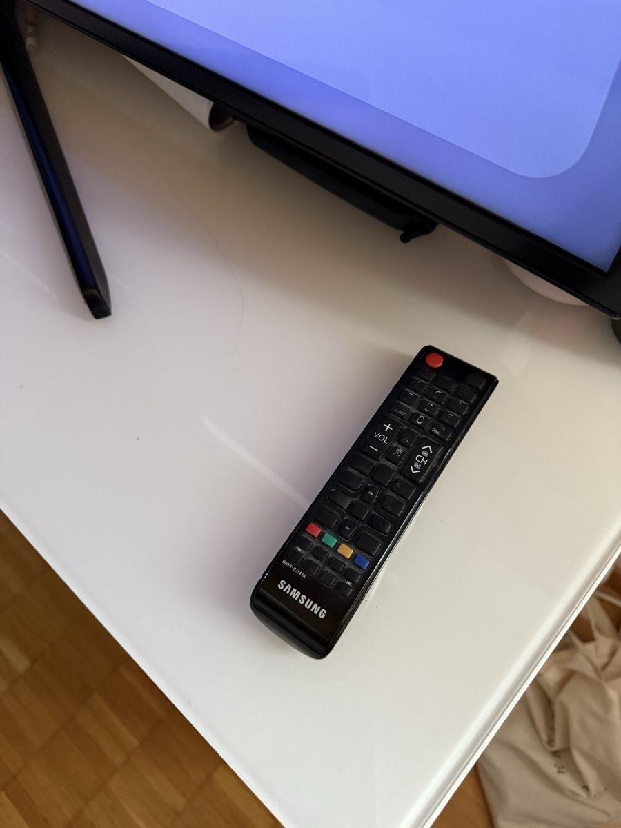 Samsung Appareils TV: Samsung 65” Smart TV  – D'occasion à Dagmersellen par Coelho3 1