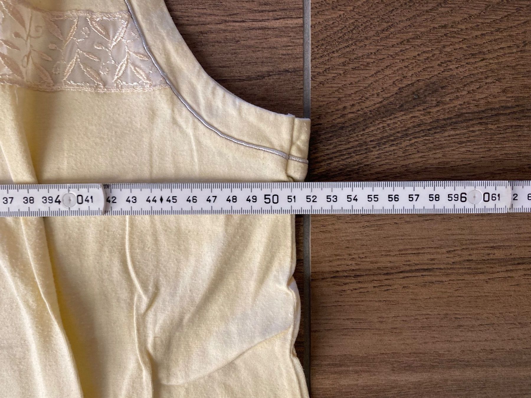 Triumph Negligees & Pigiami: Triumph Nachthemd gelb Gr. 48 – Usato da Pratteln venduto da a23_j2gs 7