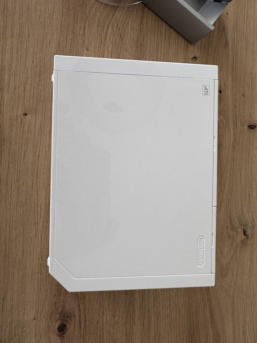 Nintendo Konsolen: Nintendo Wii Konsole mit Zubehör - ohne Joystick – Gebraucht aus Biberist von etesummer 2