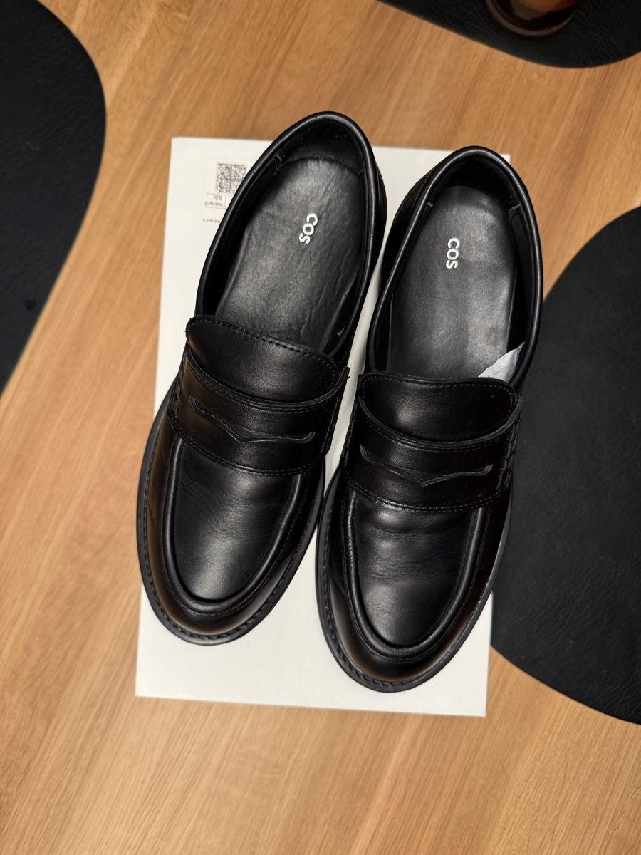 Cos Scarpe da donna: Moccasin COS size 39 black – Usato da Walchwil venduto da Luxury_wardrobe