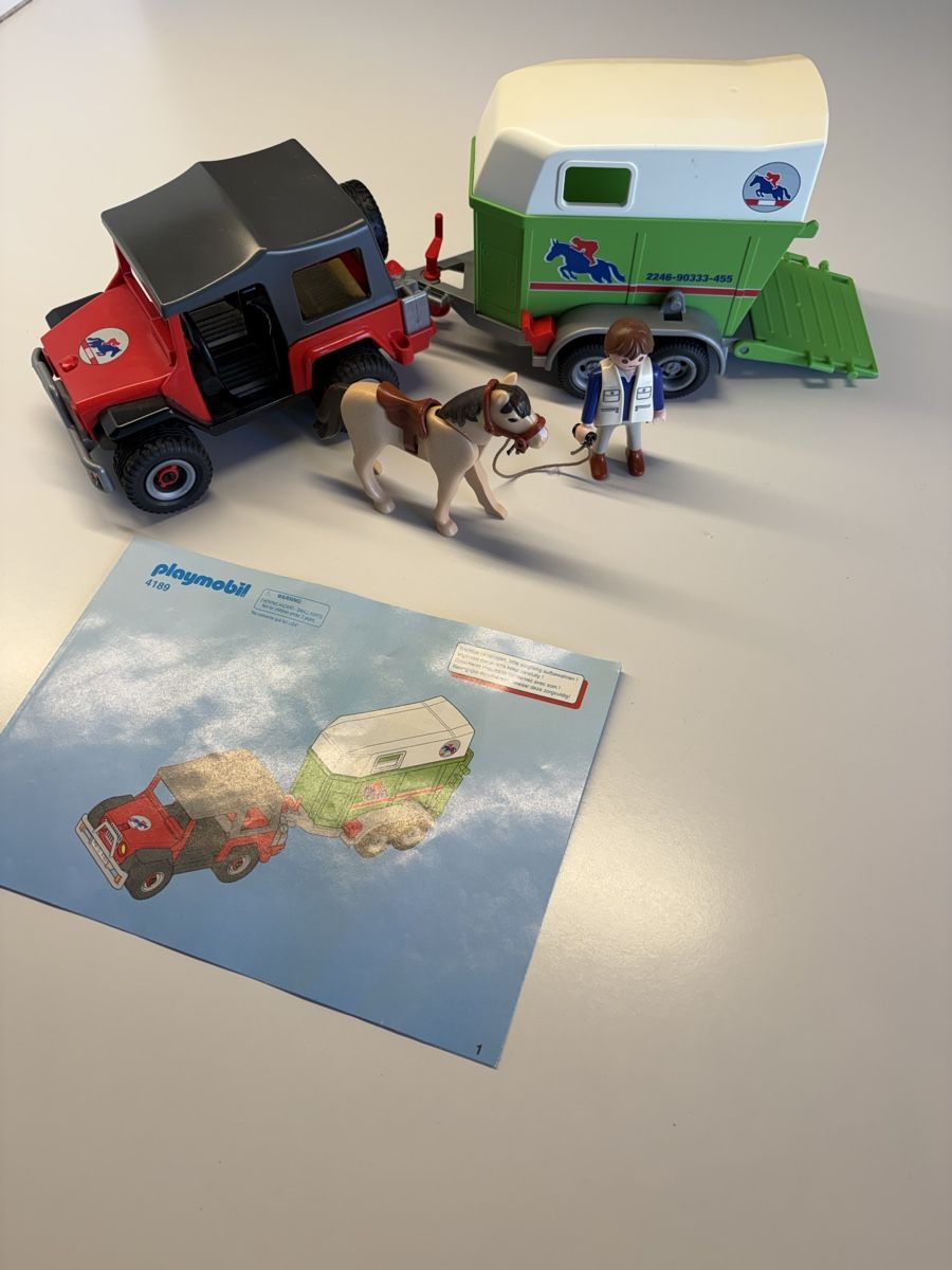 Playmobil Giocattoli: Playmobil Pferdeanhänger – Usato da Solothurn venduto da tab_8zc7 1