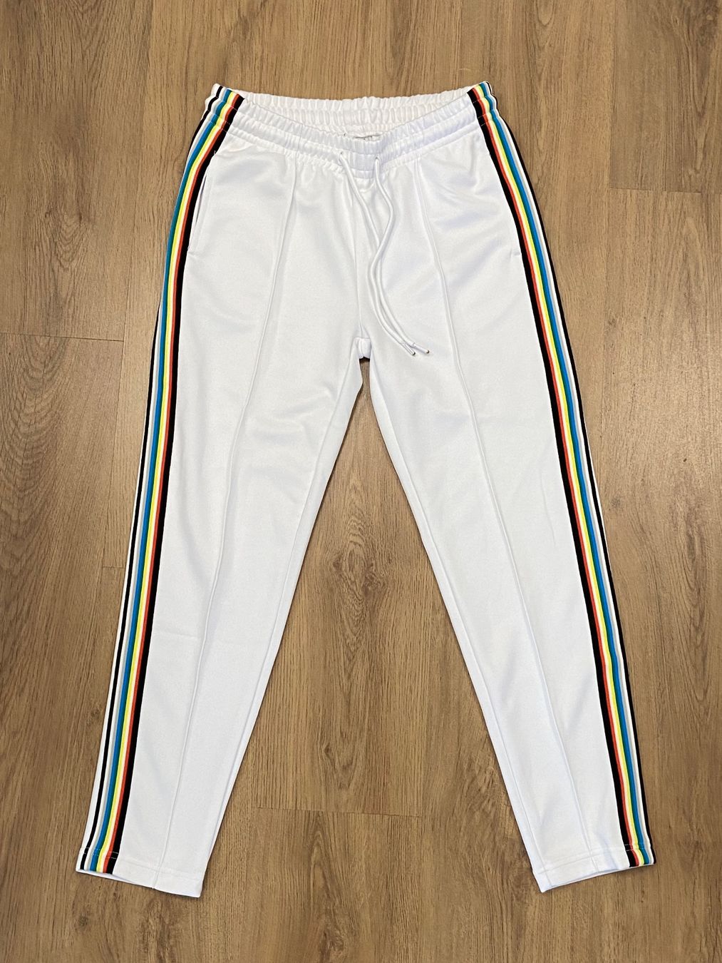 Pantaloni: Trainerhose- weiss/farbig - Gr. S - Urban Classics – Nuovo (secondo la descrizione) da Brügg BE venduto da rutschimedizin