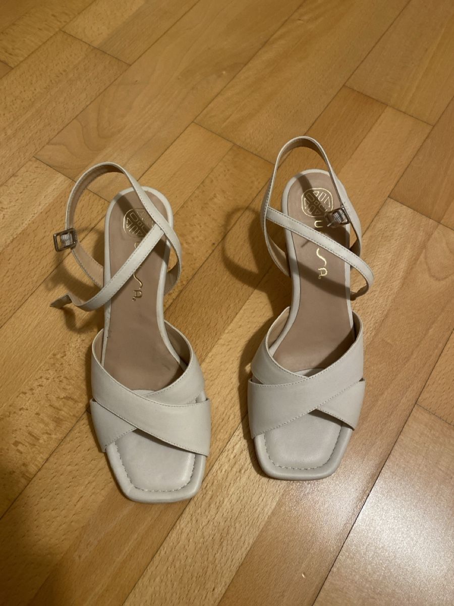 Unisa Scarpe da donna: Elegante Unisa Sandalen Grösse 41 – Usato da Kölliken venduto da ale_7d8j