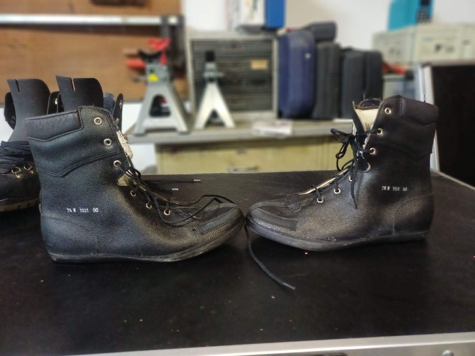 Raichle Scarpe da uomo: Raichle Schalenschuhe Militär – Difettoso da Wangenried venduto da Recycler94 5