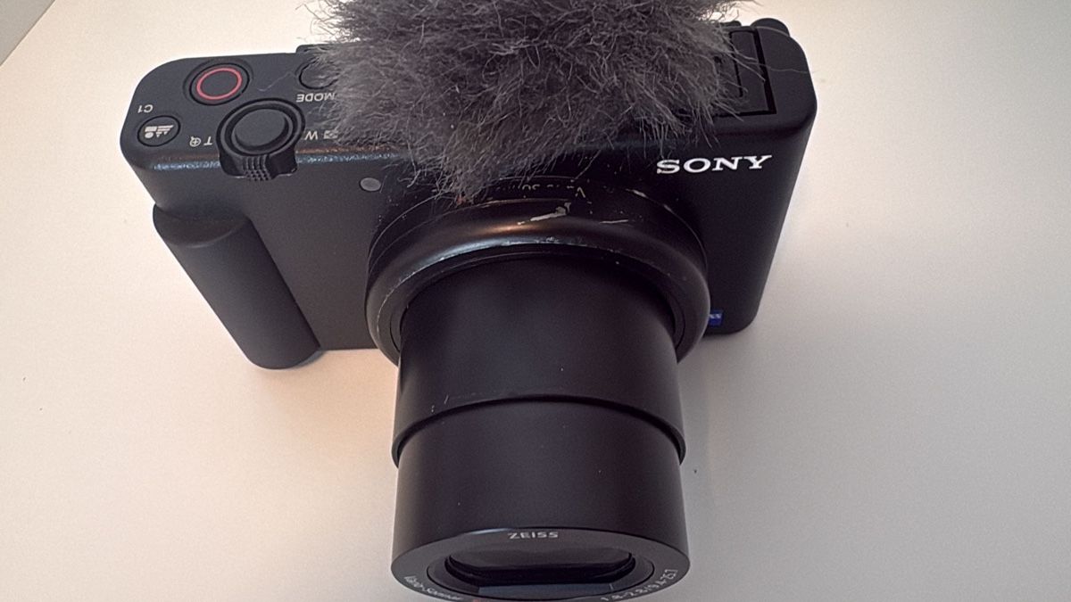 Sony Fotocamera: Sony ZV-1 Camera – Usato da Adliswil venduto da MaceoSoulDavies 3