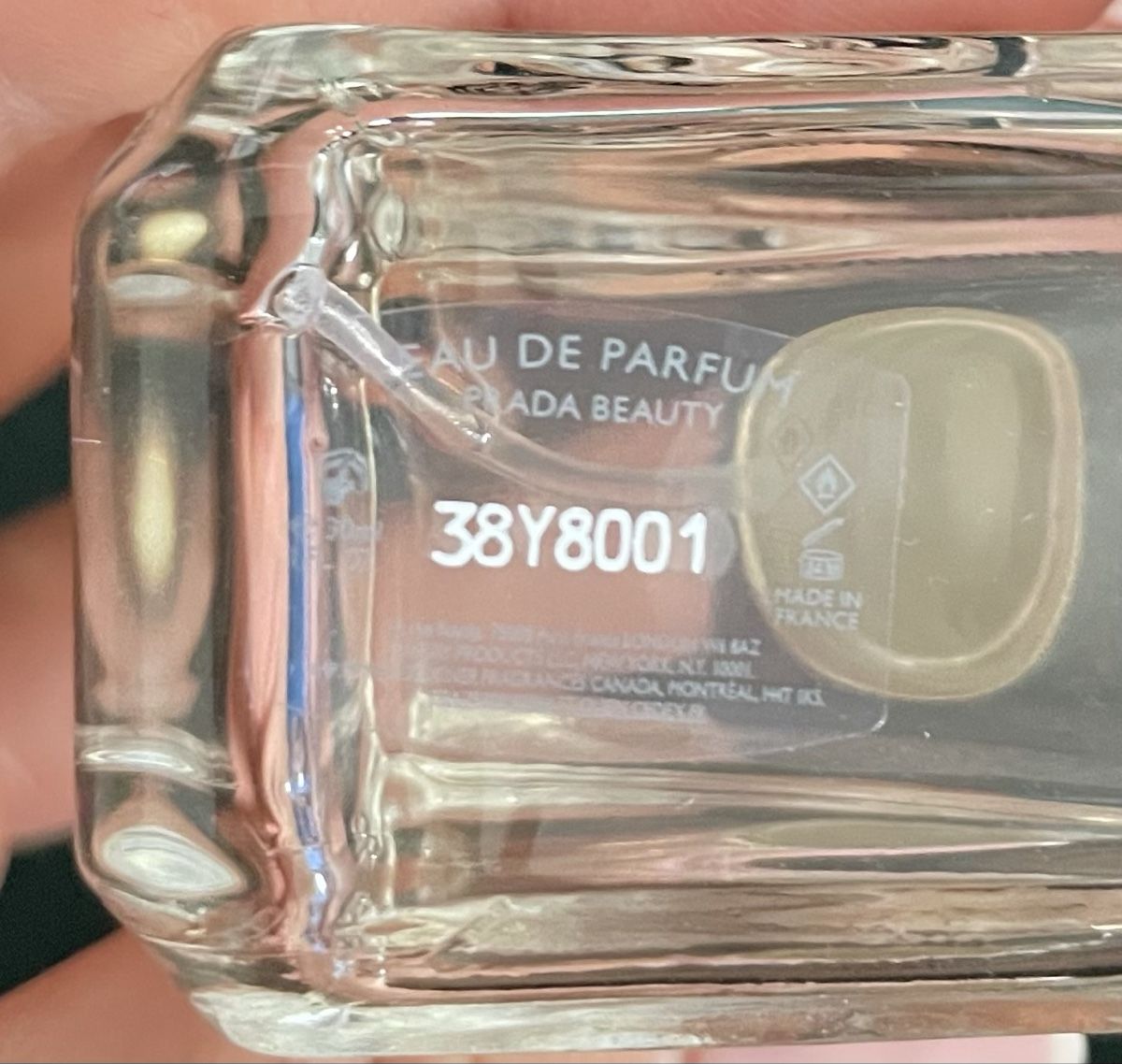 Prada Parfums & Eau de Toilette: PRADA Eau de Parfum Virtual Flower Flakon mit Deckel – D'occasion à Balgach par mil_lzt5 1