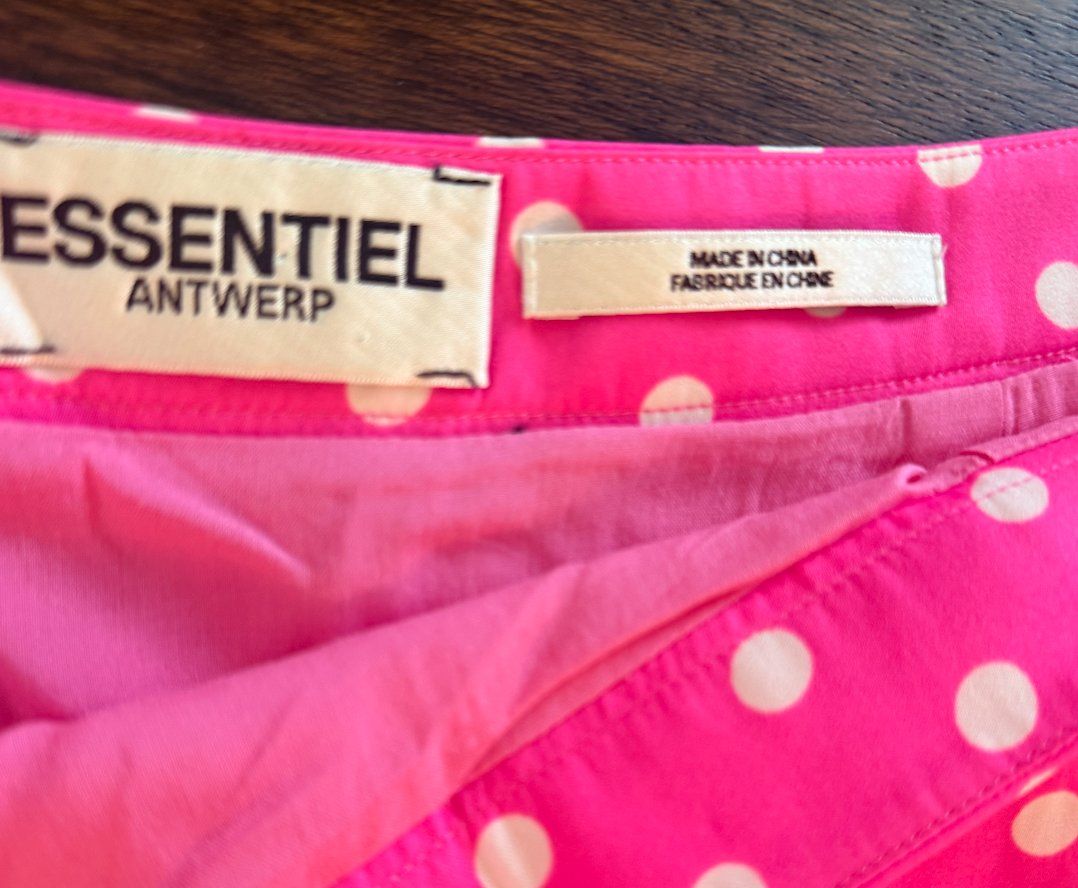 Essentiel Antwerp Gonne: Jupe Pink mit weissen Tupfen – Usato da Zürich venduto da inf_n82r