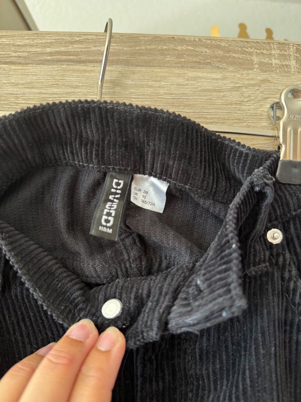 H&M Gonne: Jupe denim velours noire – Nuovo (secondo la descrizione) da Montreux venduto da Izapechee 2