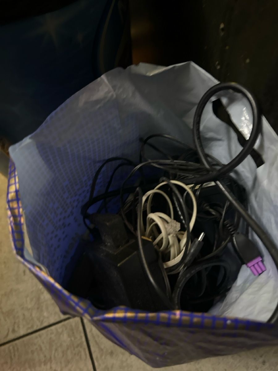 Cavi: Diverse Kabel und Netzteile – Usato da Gersau venduto da Second-Hand-Shop 3