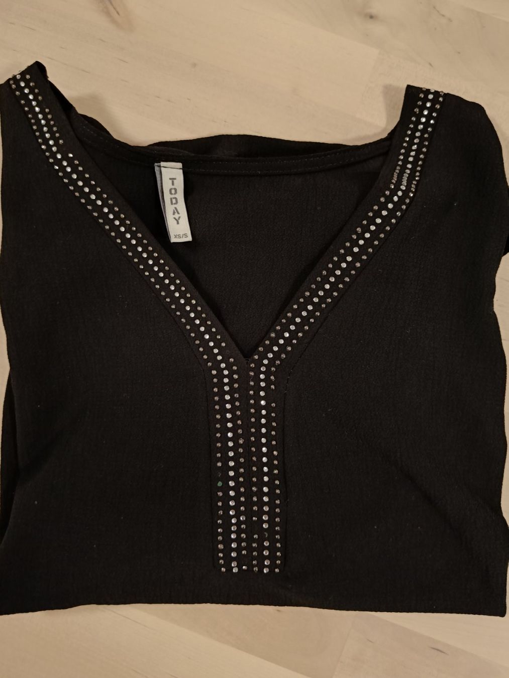 Camicette: Today schwarze Bluse mit Glitzersteinen XS/S – Usato da Zürich venduto da Atelier.Second 1