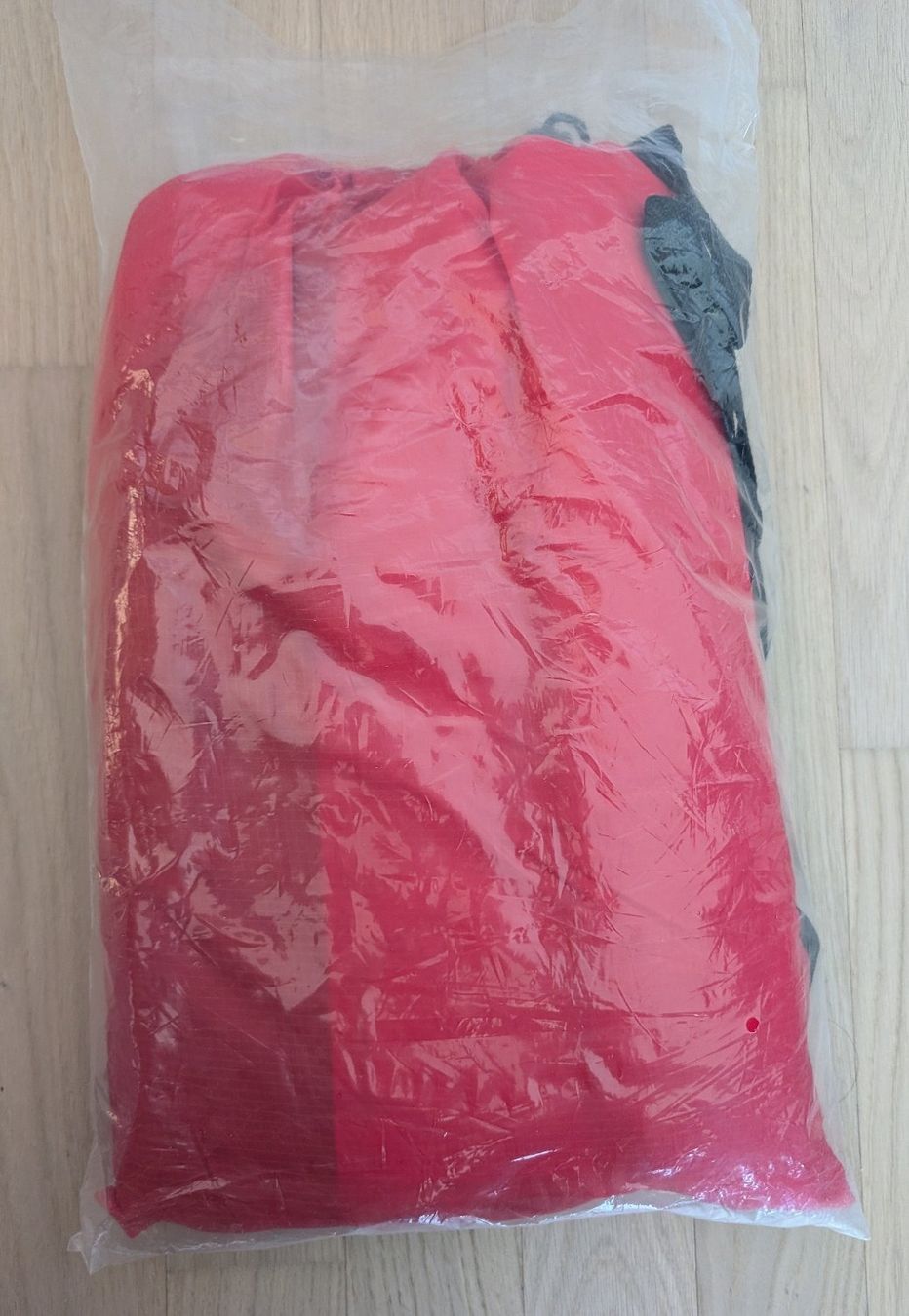 Liegen & Liegestühle: Red Band Luftsofa – Neu (gemäss Beschreibung) aus Münsingen von Scorpio_ 1