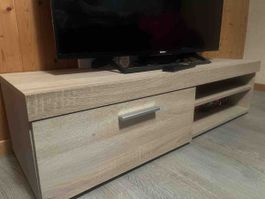 Fernsehmöbel aus Holz in akzeptablem Zustand