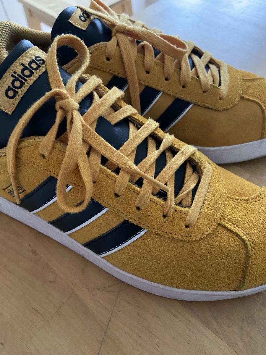 Adidas Scarpe da donna: Adidas Sneaker gelb Wildleder – Usato da Binningen venduto da Dodo21 1