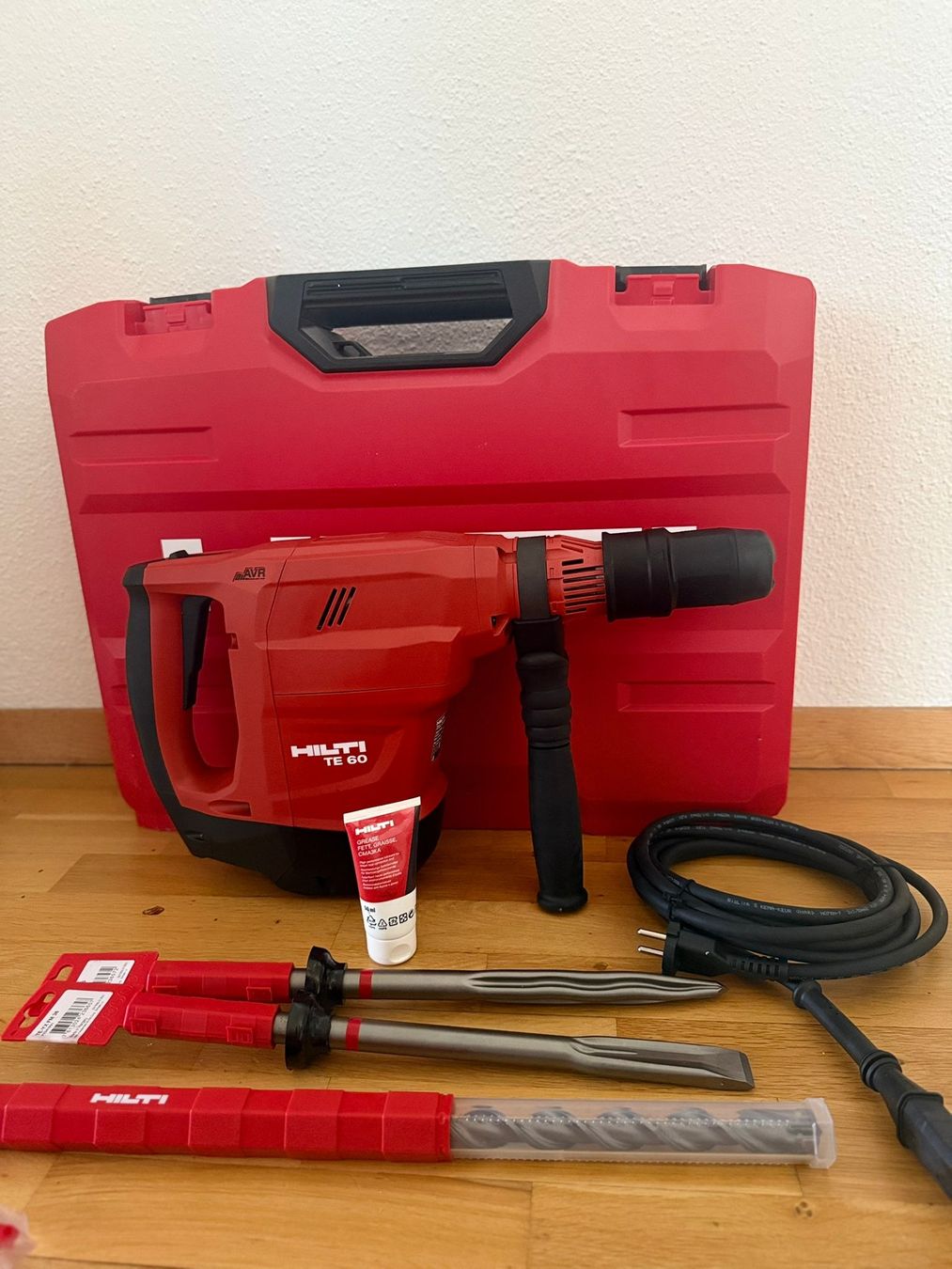 Hilti Trapani: Hilti Bohrhammer Te-60 – Nuovo e nell'imballaggio originale da Bendern venduto da Kasva-cars0571 2
