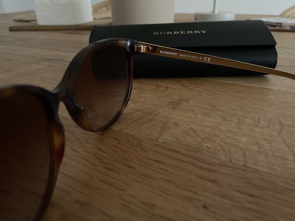 Burberry Brillen & Gläser: Burberry Sonnenbrille – Neu (gemäss Beschreibung) aus Zürich von lua_v9wj 4