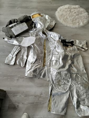 Feuerwehr Hitzeschutzanzug, alt, aus Hausräumung