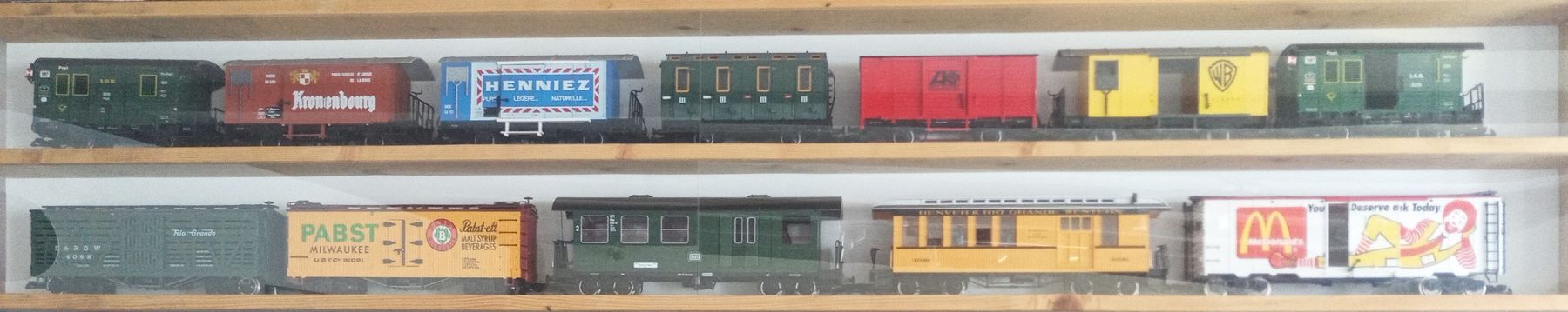 Trains électriques: Viele schöne Wagen und ein Union Pacific Zug – D'occasion à Buochs par tru_vh9h