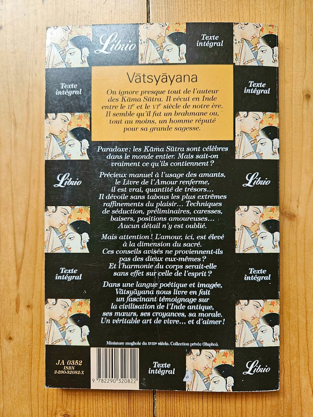 Livres: Les Kama Sutra - Vatsyayana (Librio) – D'occasion à Genève par Januacoeli 7