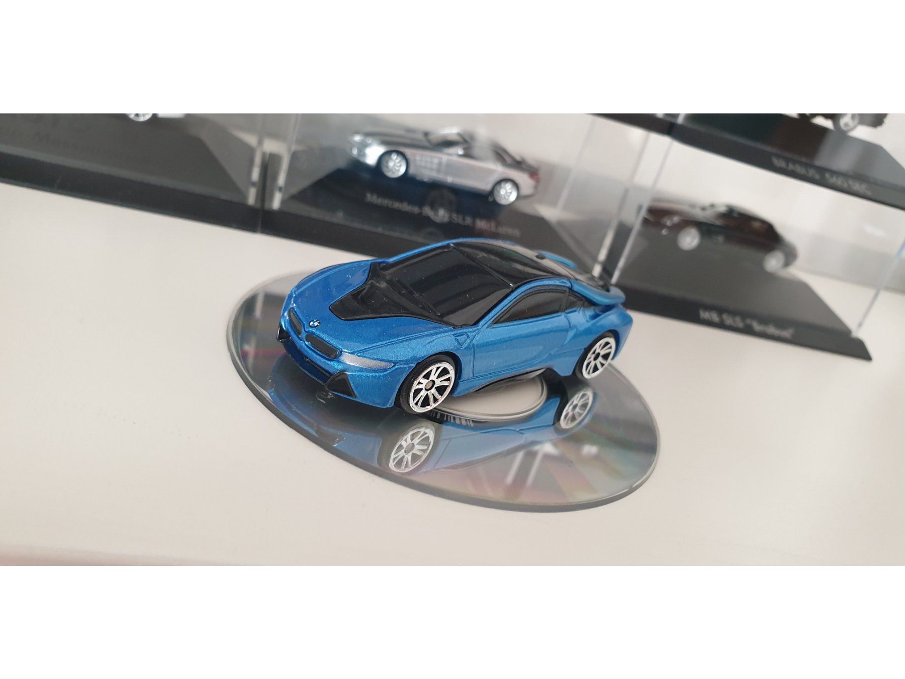 BMW Modellautos: BMW i8 - Modell 1:64 (wie Matchbox) – Neu (gemäss Beschreibung) aus Viganello von CARLiteratur 2