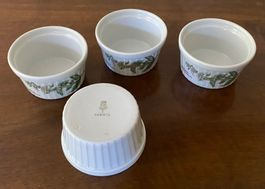 4 Förmchen Ramekins RESISTA Keramik floral weiss neuwertig