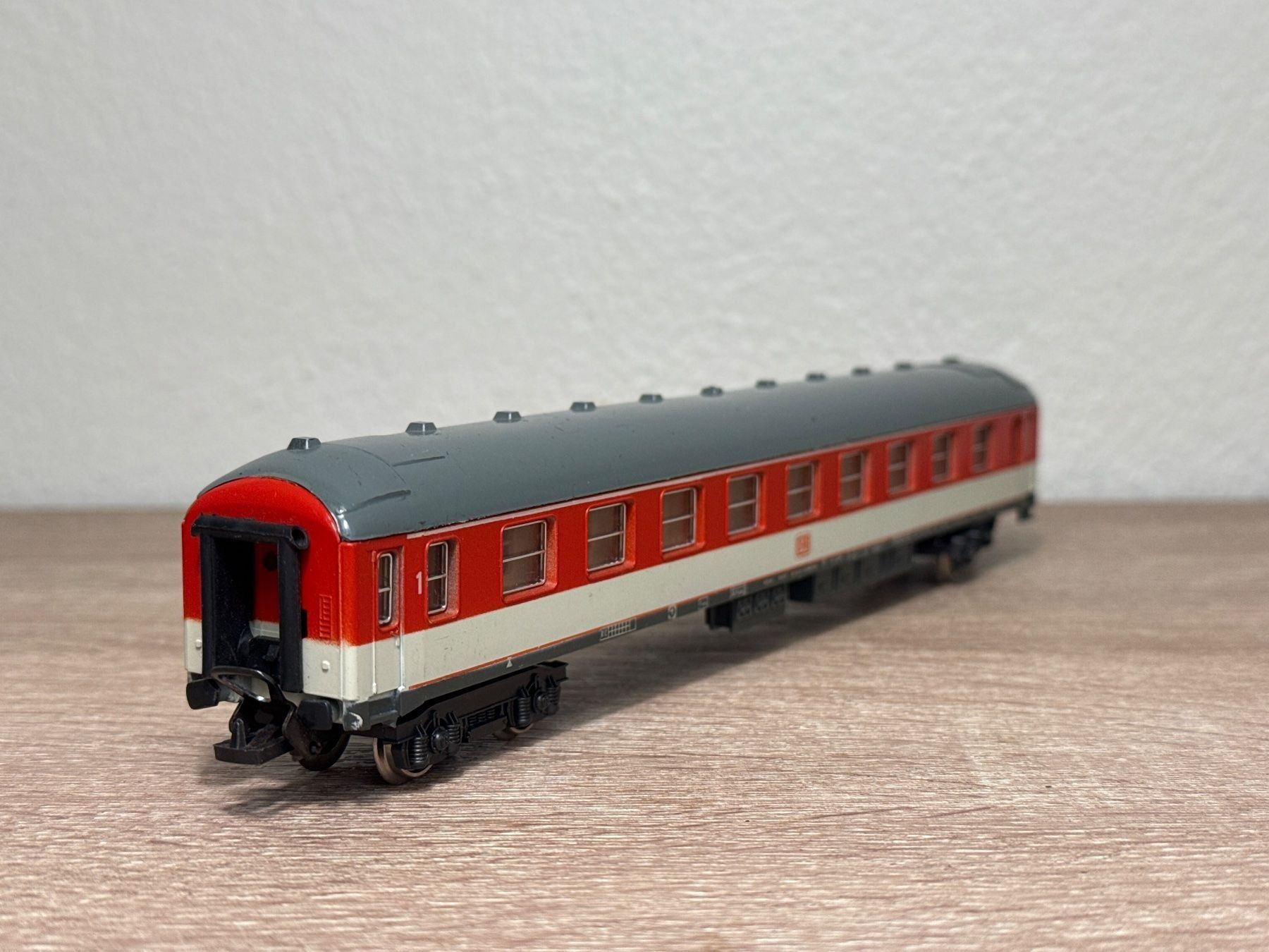 Lima Modellini di ferrovie: Lima Personenwagen DB (226) – Usato da St-Aubin-Sauges venduto da Lo_Go 2