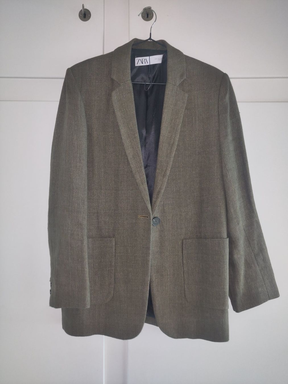 Zara Vestes: Zara Blazer size M - New – Neuf (Voir description) à Basel par sho_lfd6