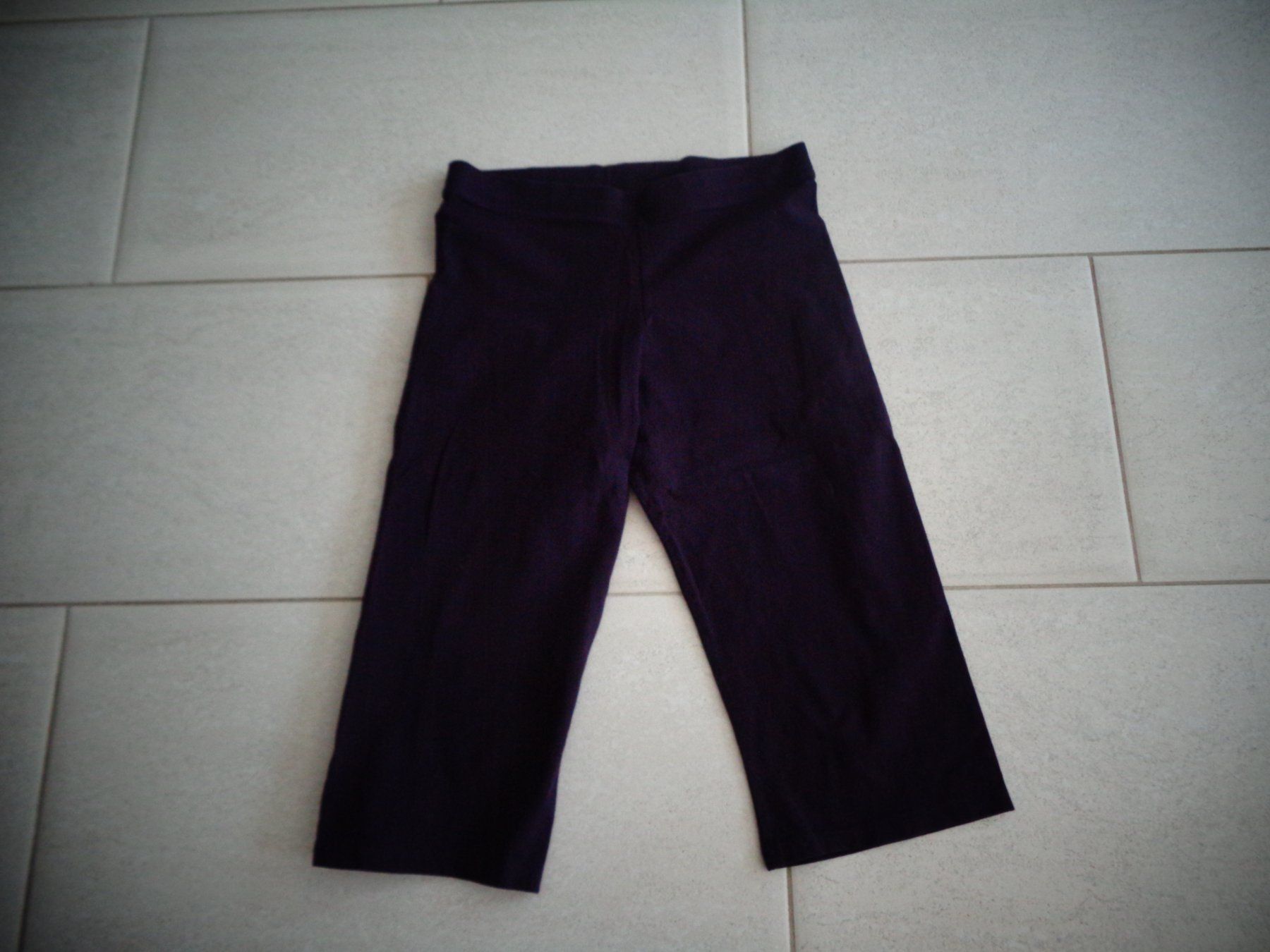 Pantalons: CAPRIHOSE GR.36 – D'occasion à Rotkreuz par Samballi