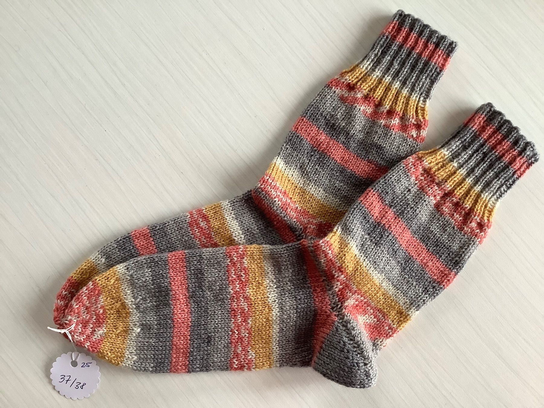 Calze: Handgestrickte Socken Gr. 37/38 – Nuovo (secondo la descrizione) da Lichtensteig venduto da Buemo