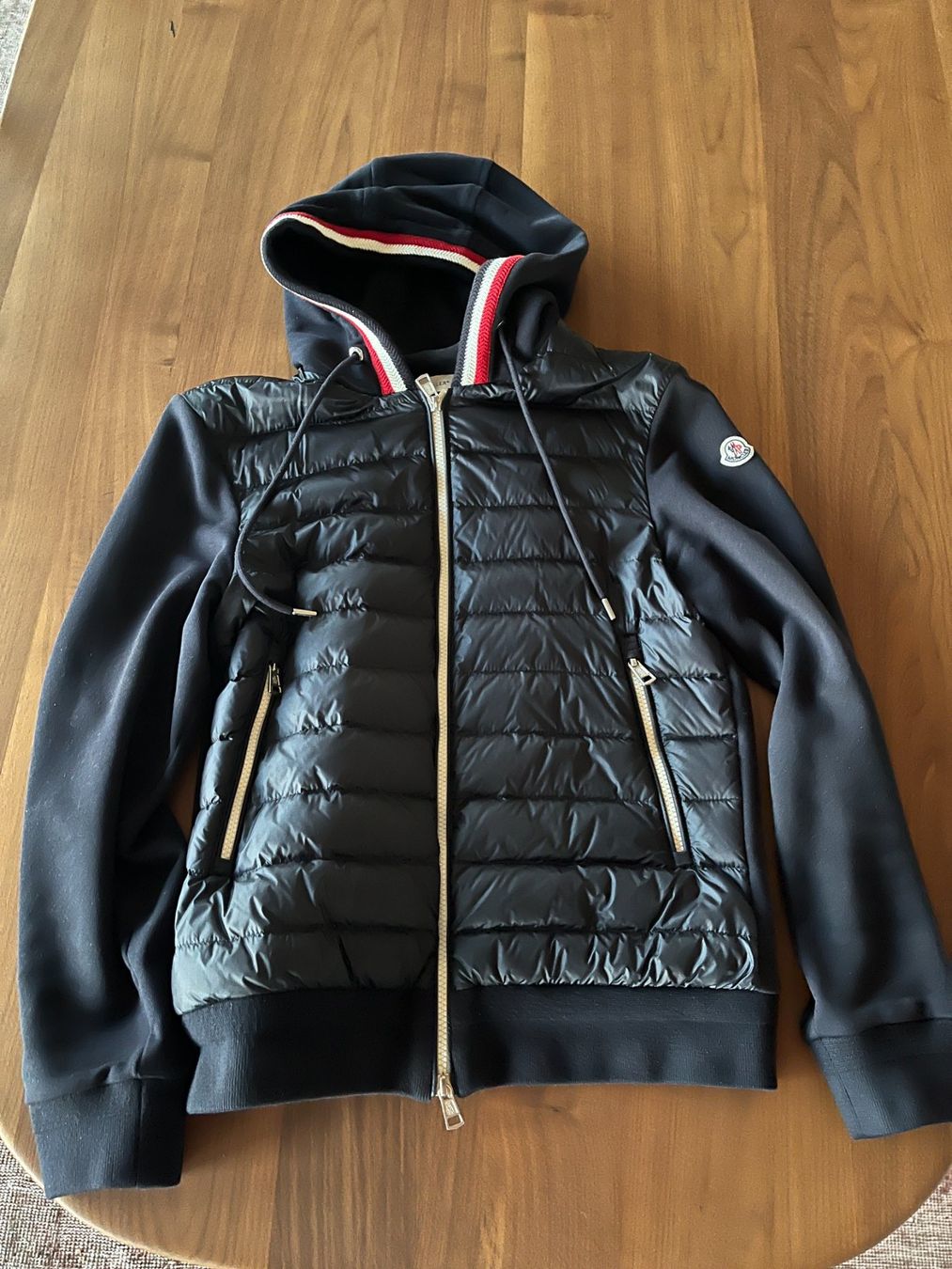Moncler Pullover & Sweatshirts: Original Moncler Strickjacke - Grösse S – Gebraucht aus Oberriet SG von Etxebarri0