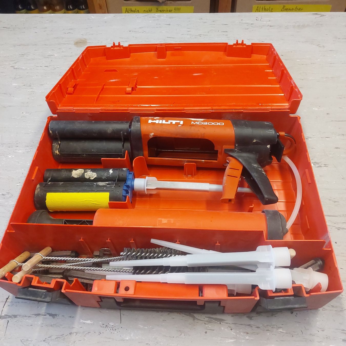 Hilti Tous les outils: Hiltihit auspresspistole – D'occasion à Jonschwil par Woupwouprs6 1