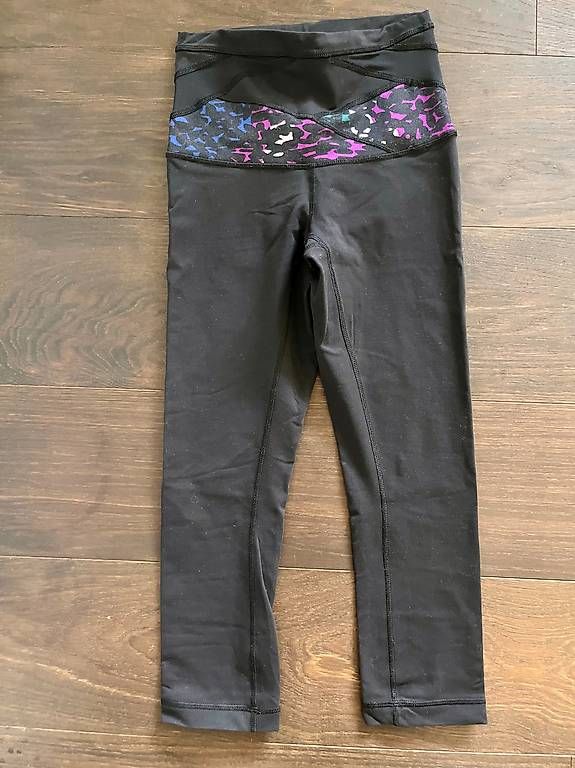 Lululemon Leggings: lululemon Leggings Crop, Gr. 4 – Gebraucht aus Herrliberg von Kat_s2dn