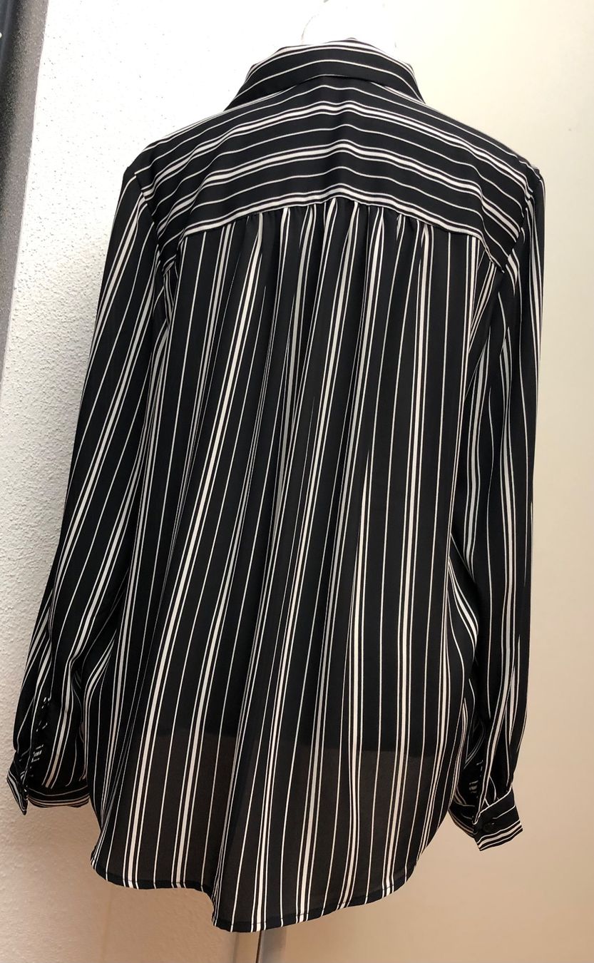 H&M Camicette: Bluse H&M, schwarz weiss, Gr. 44 – Usato da Wallisellen venduto da watcher01 2
