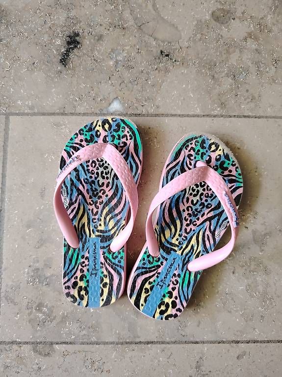 Scarpe per ragazze: Flip Flops Gr 25/26 – Usato da Wilen b. Wollerau venduto da Karin1985