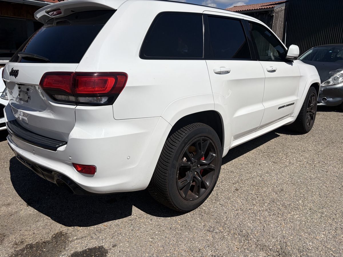 Jeep Autos: Jeep GrandCherokee SRT – D'occasion à Coffrane par liciniop 2
