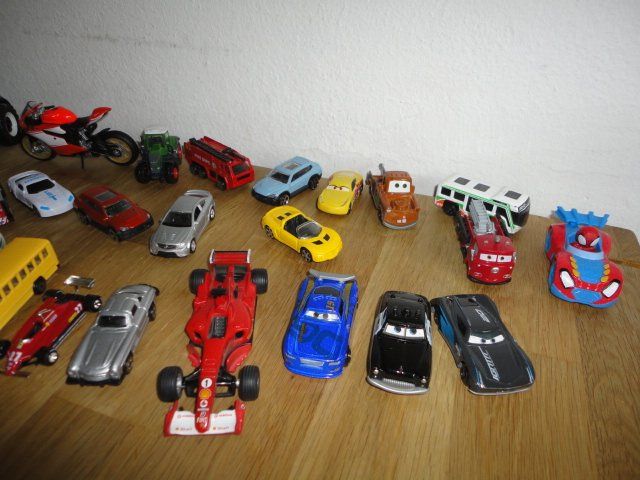 Giocattoli: AUTO  29 X  DISNEY-MATCHBOX-UND UND – Usato da Teufen AR venduto da don_8vtn 1