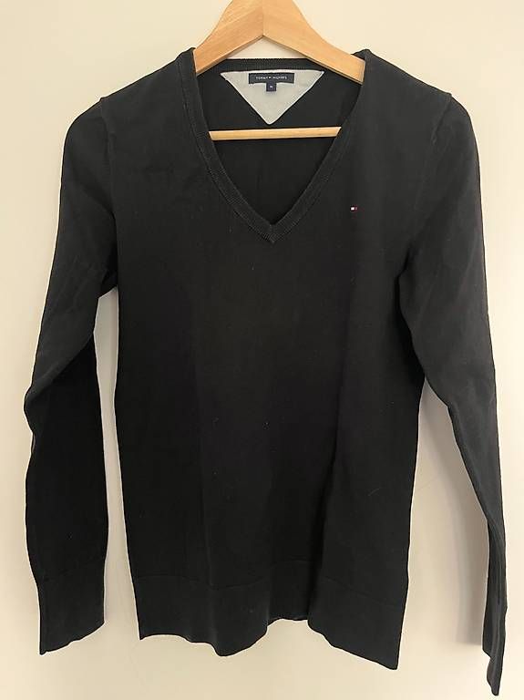 Tommy Hilfiger Pulls & Sweat-shirts: Tommy Hilfiger Pullover, Gr. M, schwarz – D'occasion à Herrliberg par Kat_s2dn