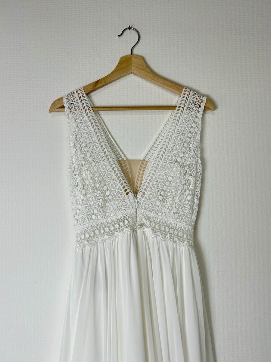 Vestiti: Brautkleider / Hochzeitskleid, Grösse 38 – Usato da Brunnen venduto da BrautkleiderSale 1
