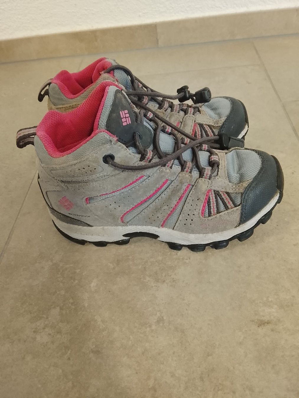 Columbia Scarpe per ragazzi: Turnschuhe Columbia Gr. 30 – Usato da St. Gallen venduto da Fluros 1