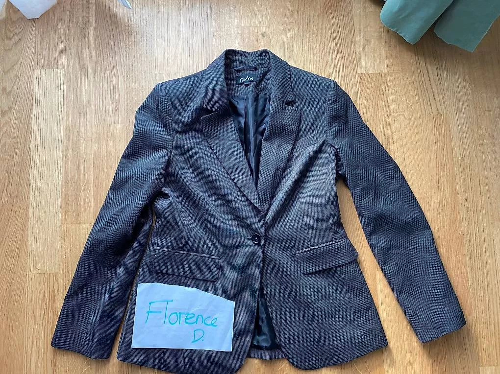 Giacche: Blazer Grösse 40 – Usato da Ebikon venduto da Ecnerolf.